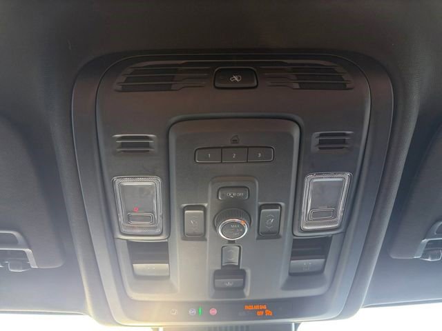 Certified 2023 GMC Yukon Denali Ultimate image 11