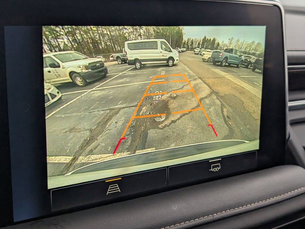 Used 2023 Chevrolet Suburban Premier image 22