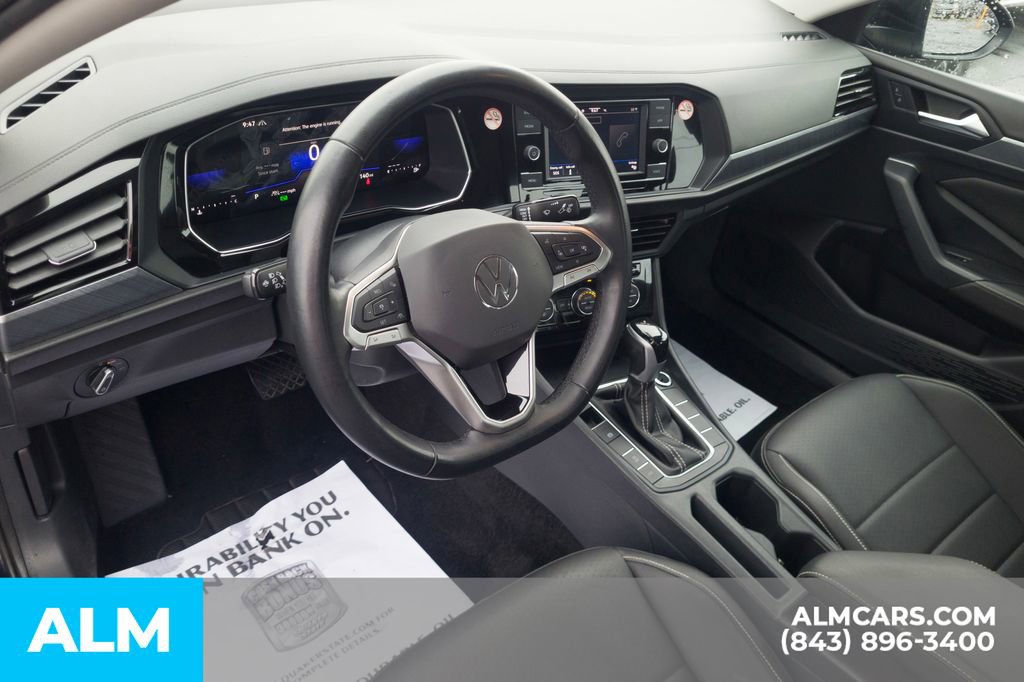 Used 2024 Volkswagen Jetta SE image 14