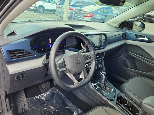 Used 2023 Volkswagen Taos SE w/ Panoramic Sunroof Package FWD image 16