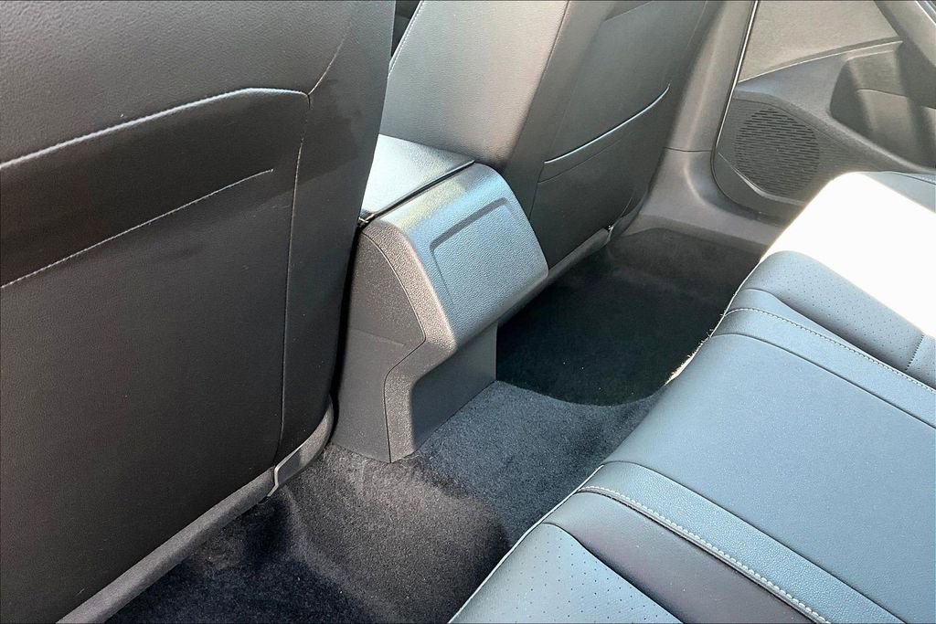 Used 2023 Volkswagen Jetta SE w/ Panoramic Sunroof Package FWD image 8