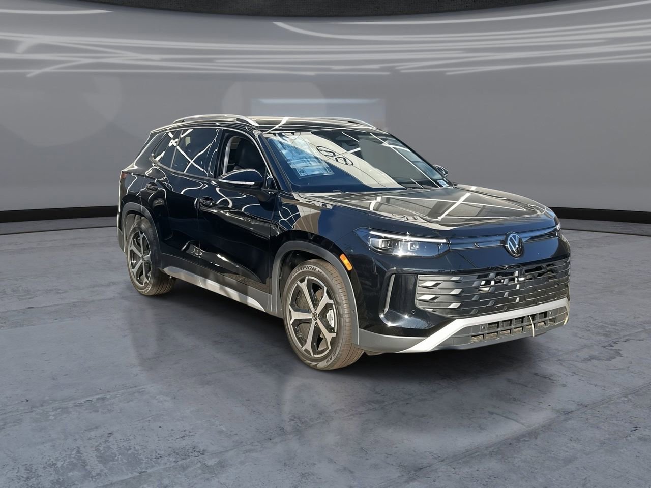 New 2026 Volkswagen Tiguan SE image 2