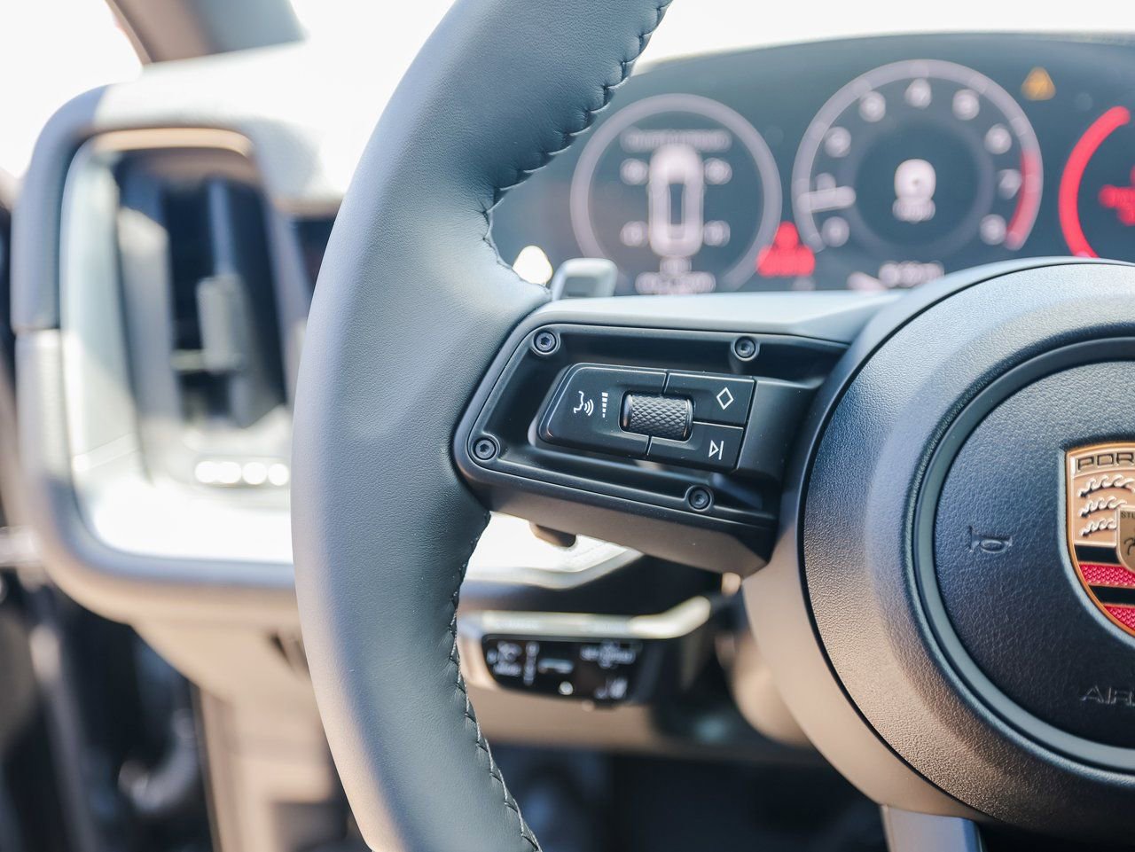Certified 2026 Porsche Cayenne Coupe AWD/4WD image 17