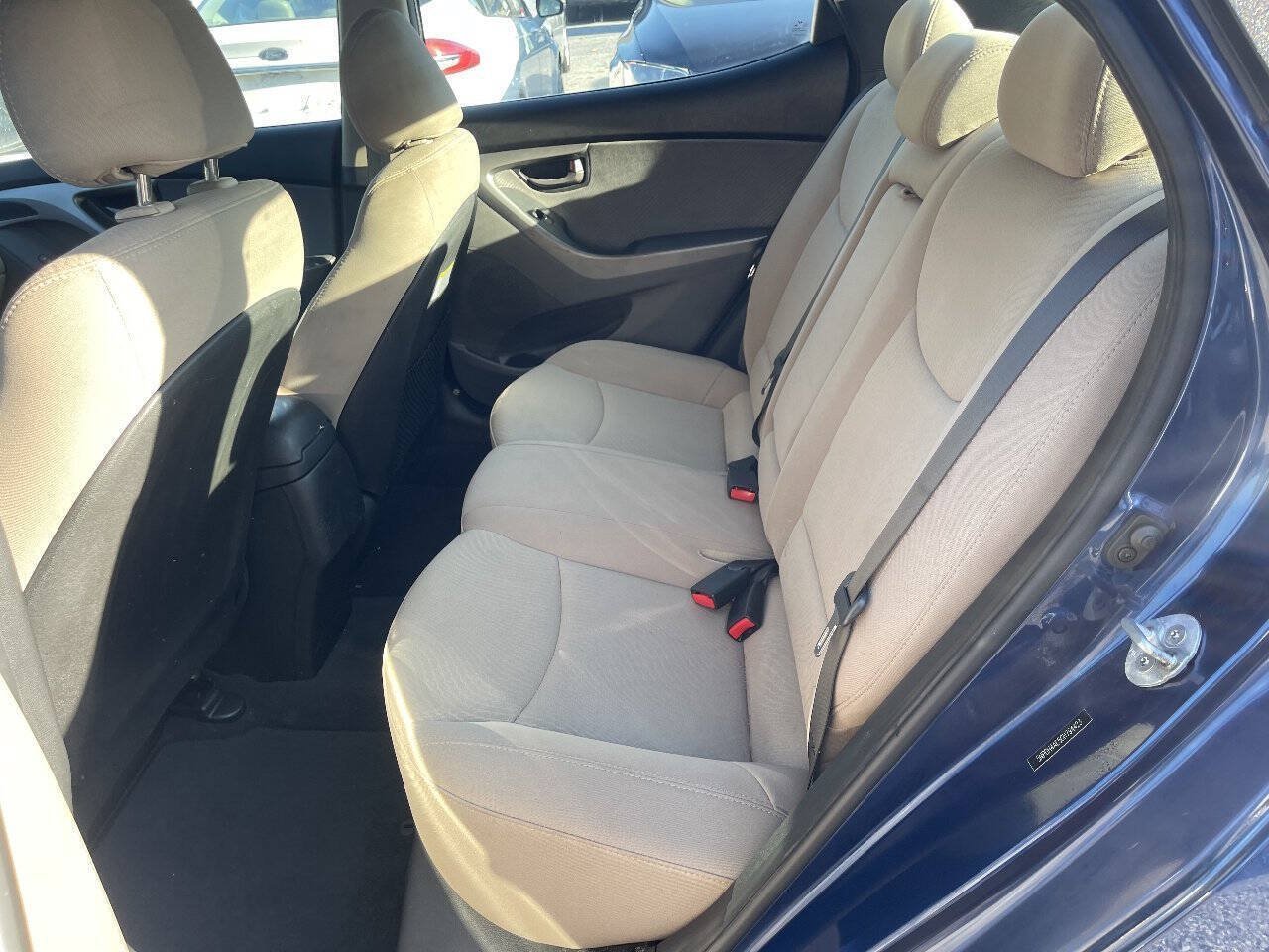 Used 2016 Hyundai Elantra Value Edition FWD image 14