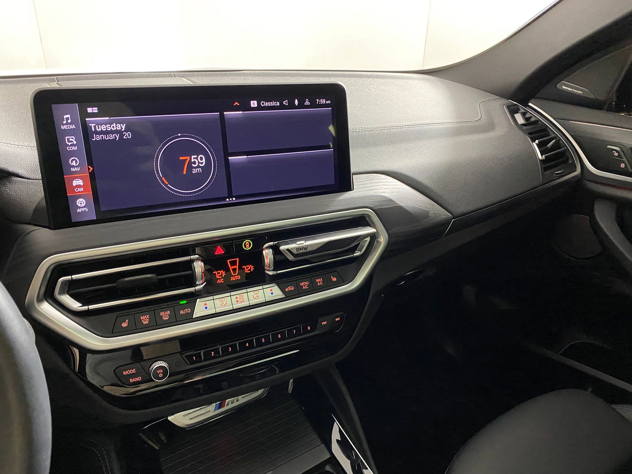 Certified 2024 BMW X4 M40i w/ Premium Package image 25