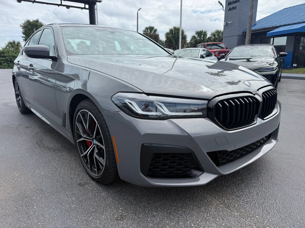 Used 2022 BMW 540i w/ M Sport Package RWD image 3