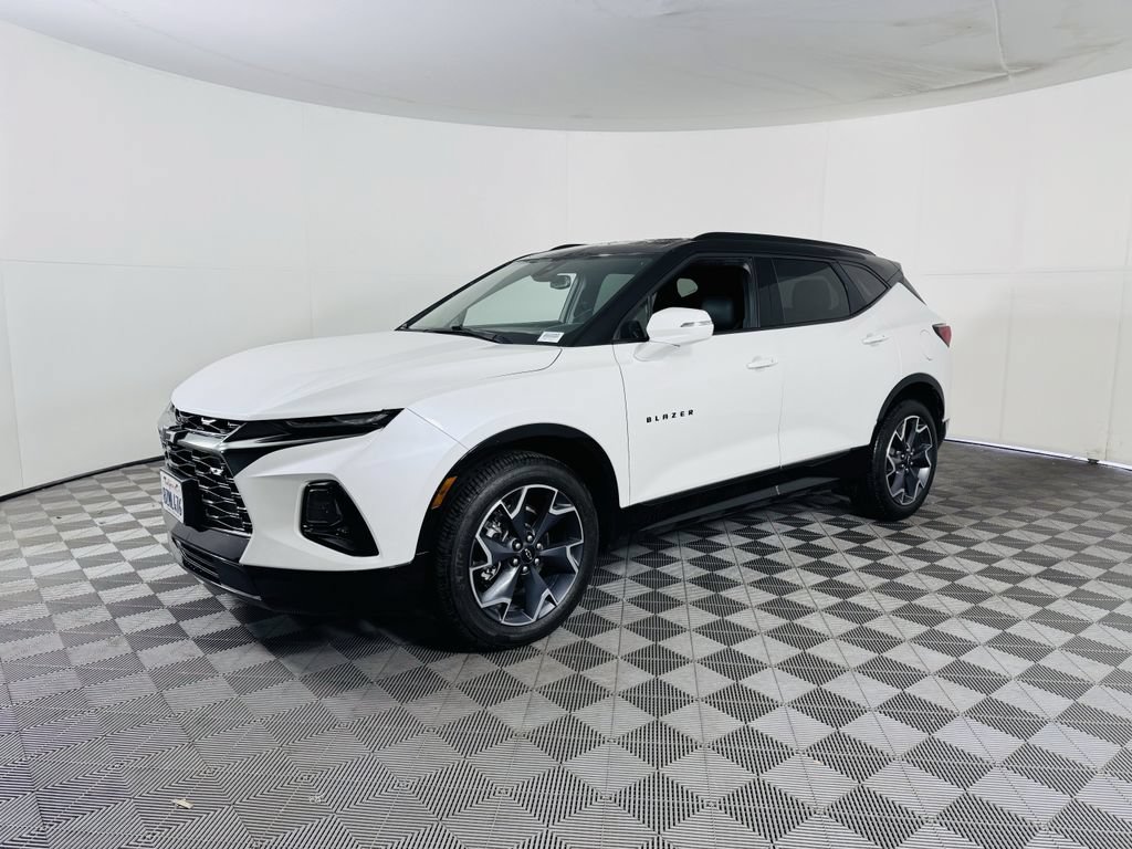 Used 2022 Chevrolet Blazer RS w/ Enhanced Convenience Package FWD image 4