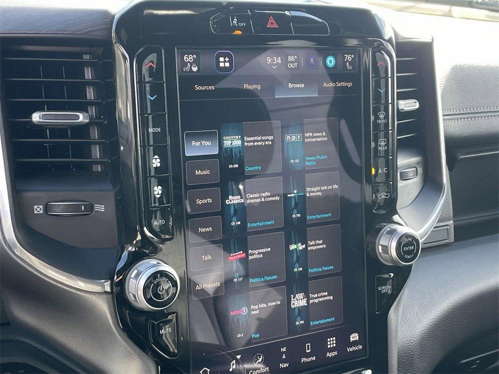 Used 2025 RAM 1500 Laramie image 27