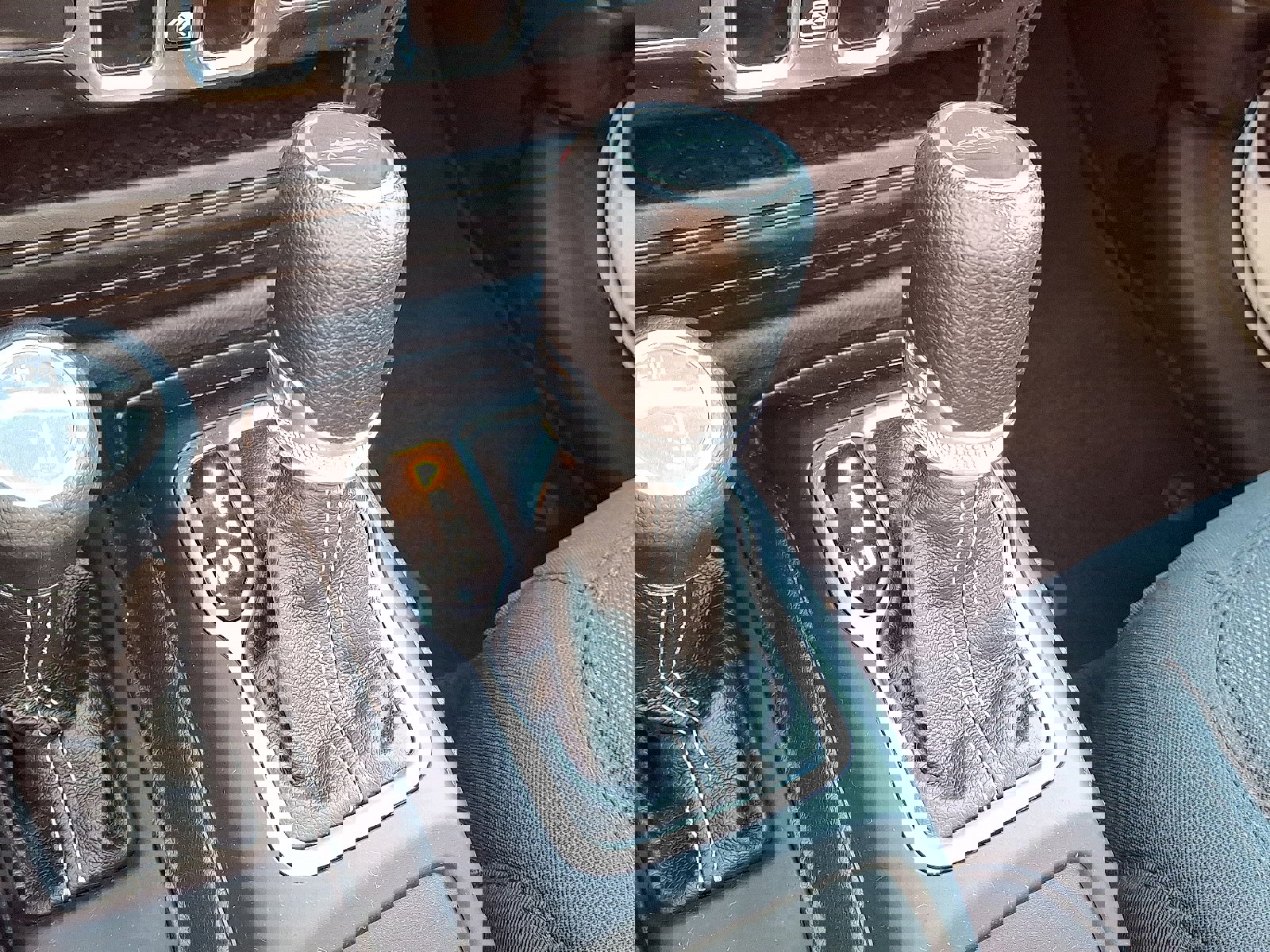 Used 2023 Jeep Gladiator Overland image 14