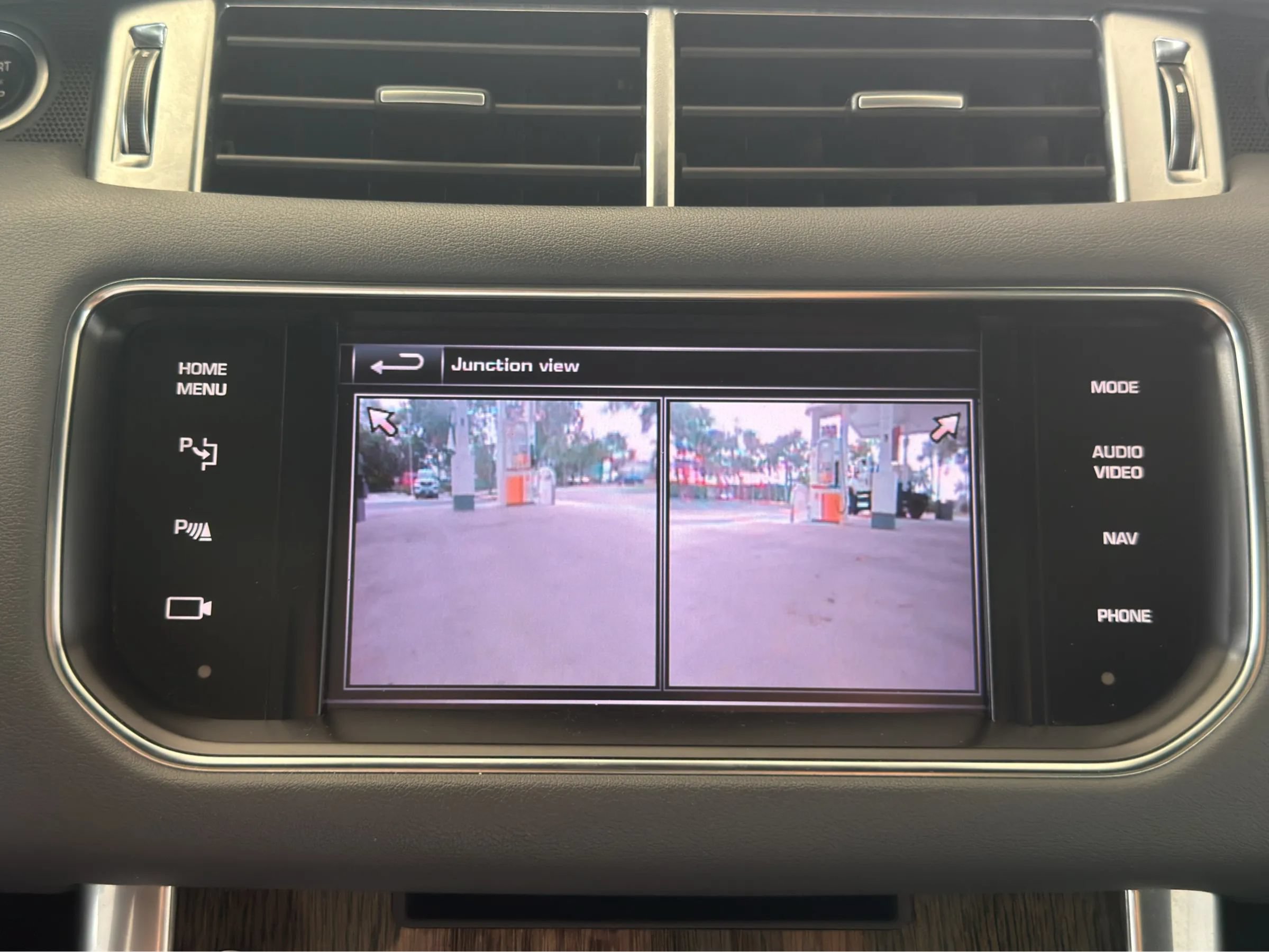 Used 2014 Land Rover Range Rover Sport SE AWD/4WD image 30