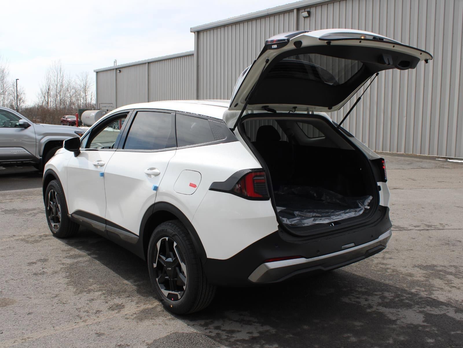 New 2026 Kia Sportage S image 7