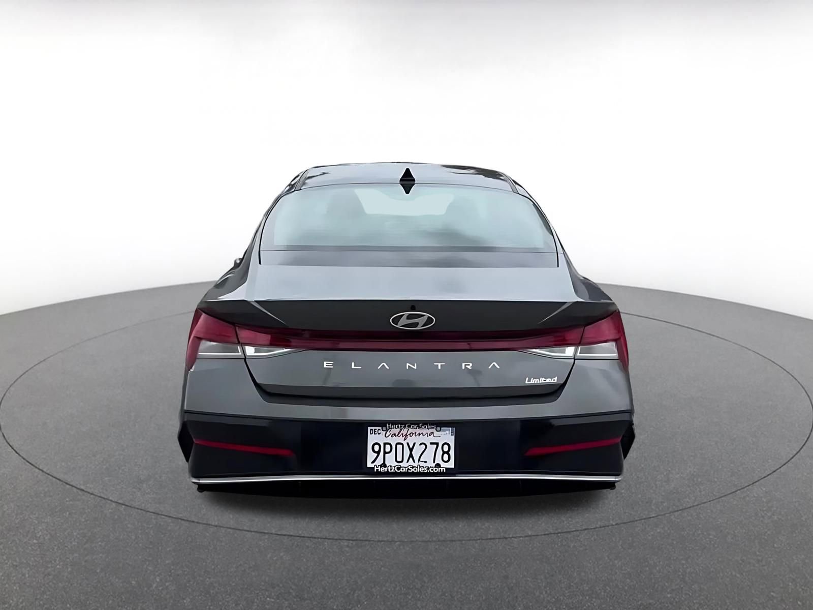 Used 2025 Hyundai Elantra Limited FWD image 12