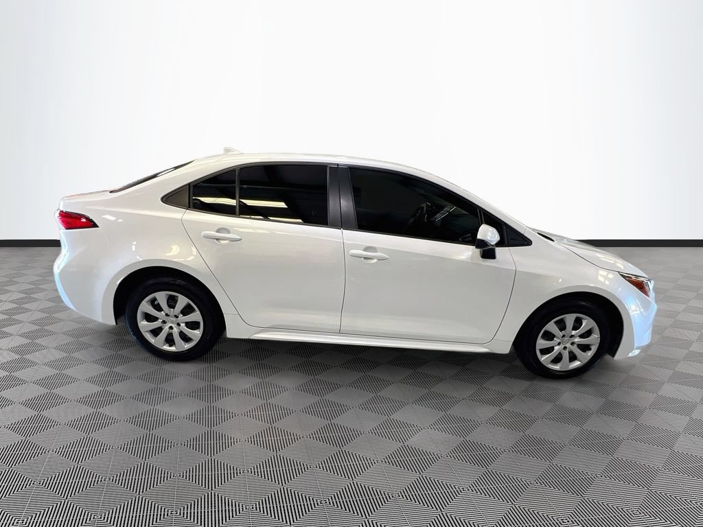 Used 2026 Toyota Corolla LE FWD image 8