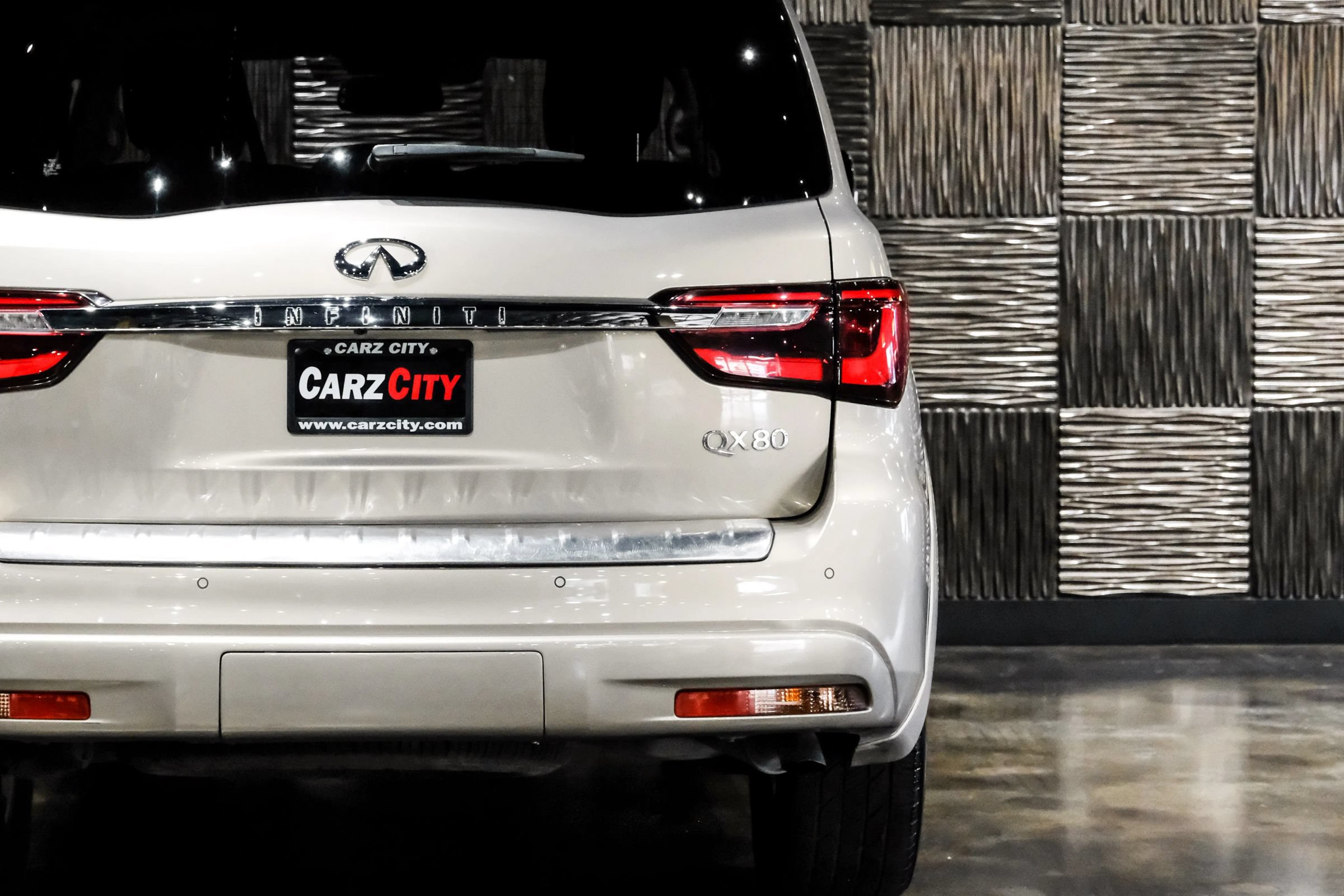 Used 2019 INFINITI QX80 Luxe RWD image 47