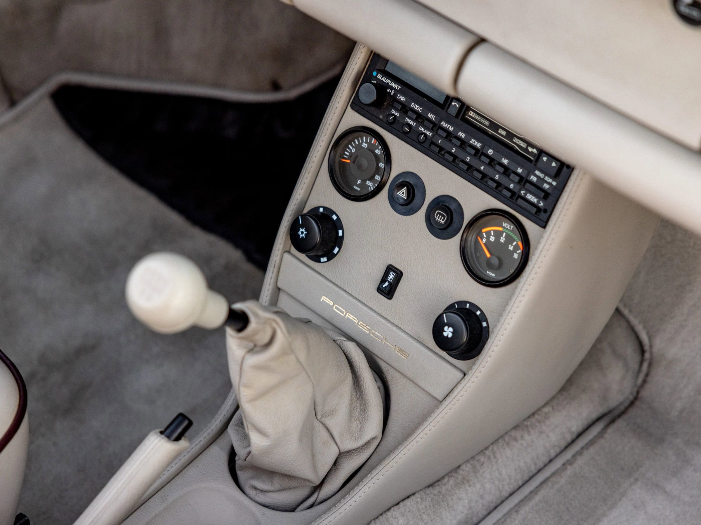 Used 1989 Porsche 911 Carrera RWD image 22