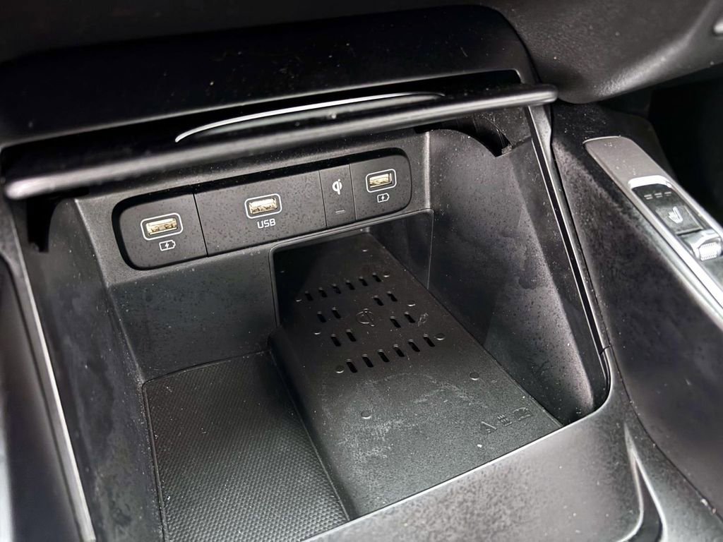 Used 2021 Kia Sorento EX w/ EX AWD X-Line Package image 23