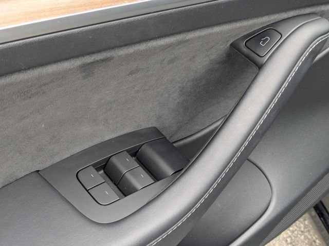 Used 2023 Tesla Model 3 Standard Range RWD image 10