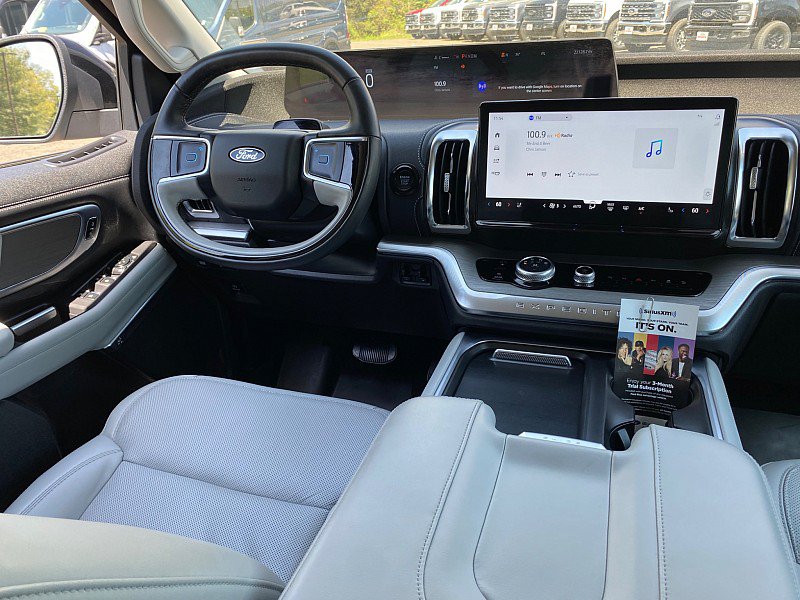Certified 2025 Ford Expedition Platinum AWD/4WD image 18