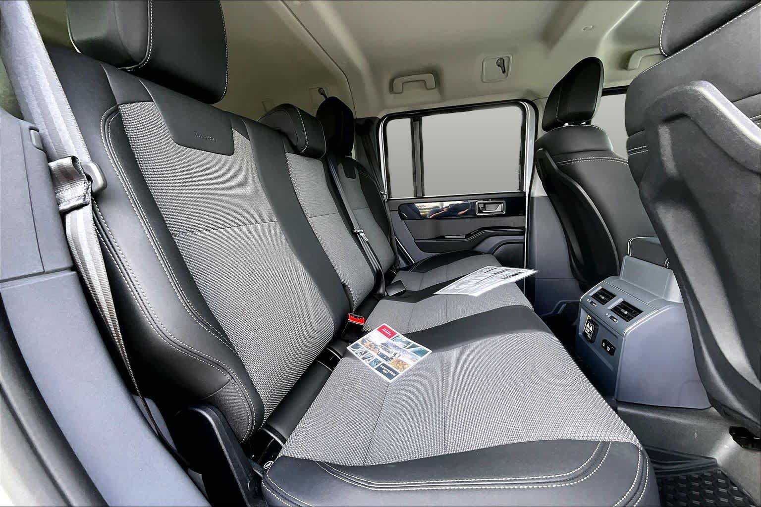 Used 2024 INEOS Grenadier Station Wagon AWD/4WD image 20