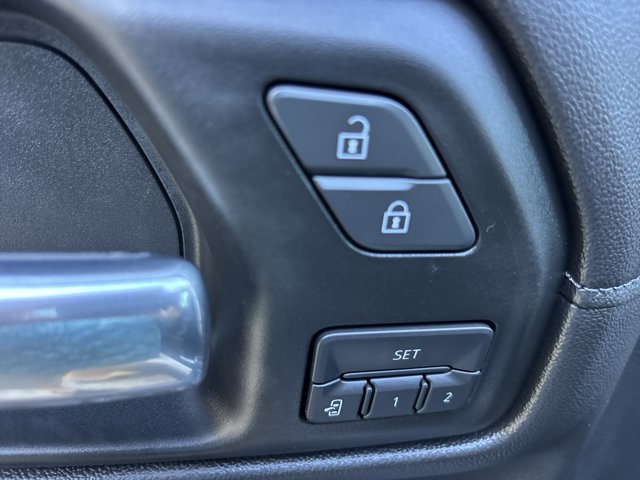 Used 2019 Chevrolet Silverado 1500 LTZ w/ LTZ Plus Package AWD/4WD image 21