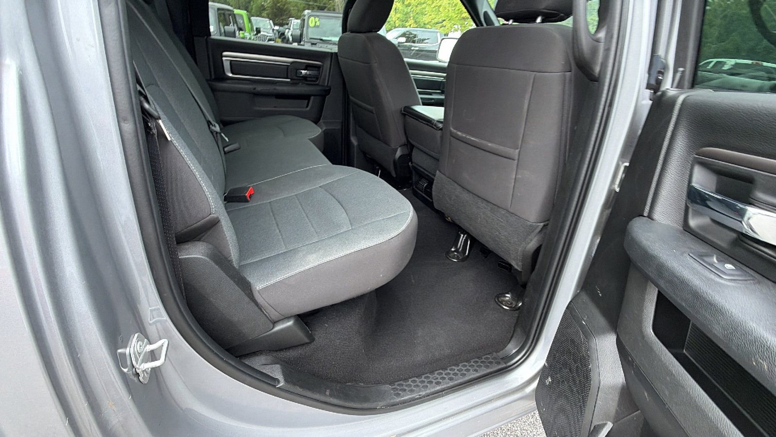 Used 2024 RAM 1500 Warlock RWD image 21