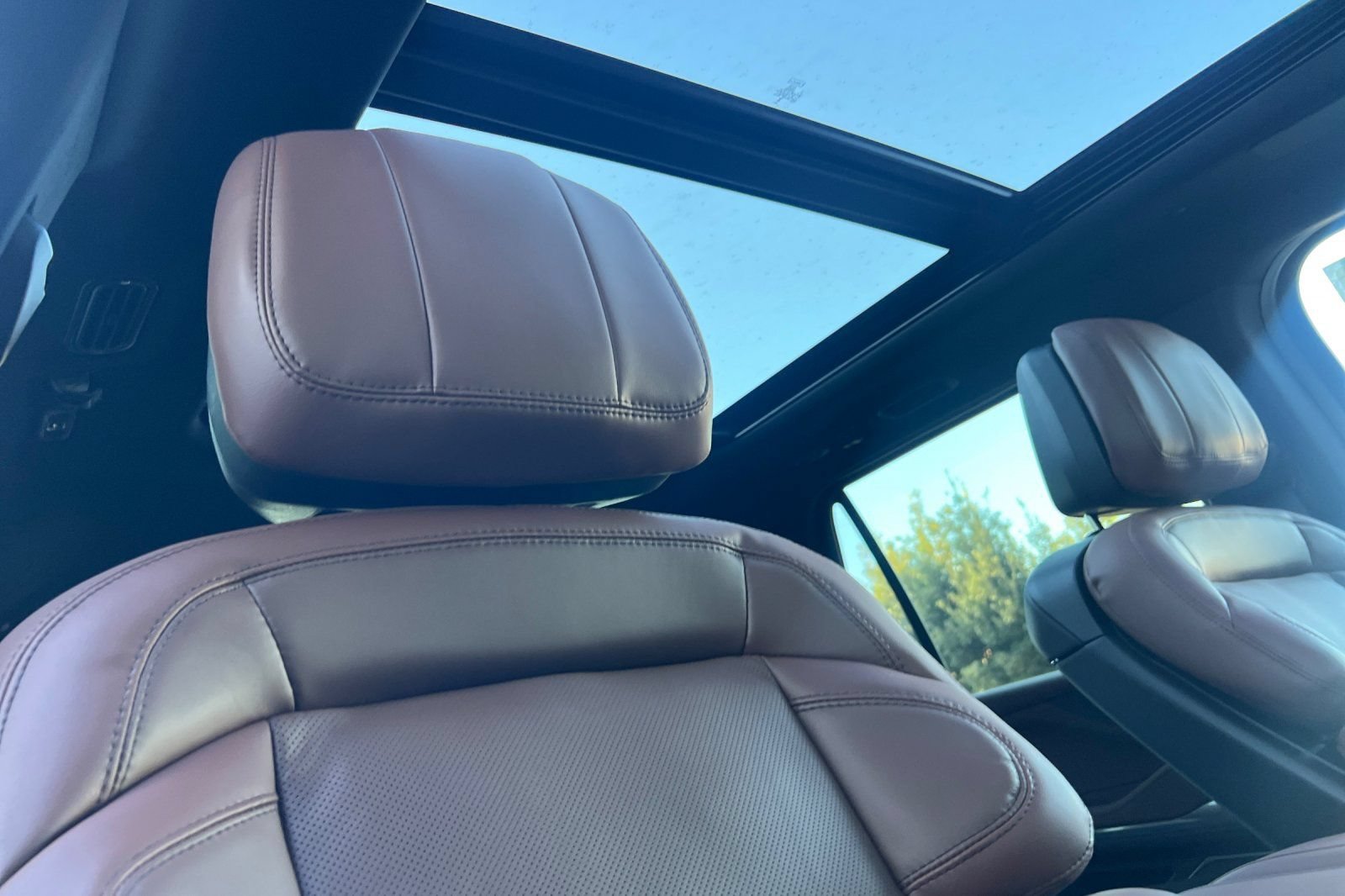 New 2026 Lincoln Navigator L Reserve AWD/4WD image 15