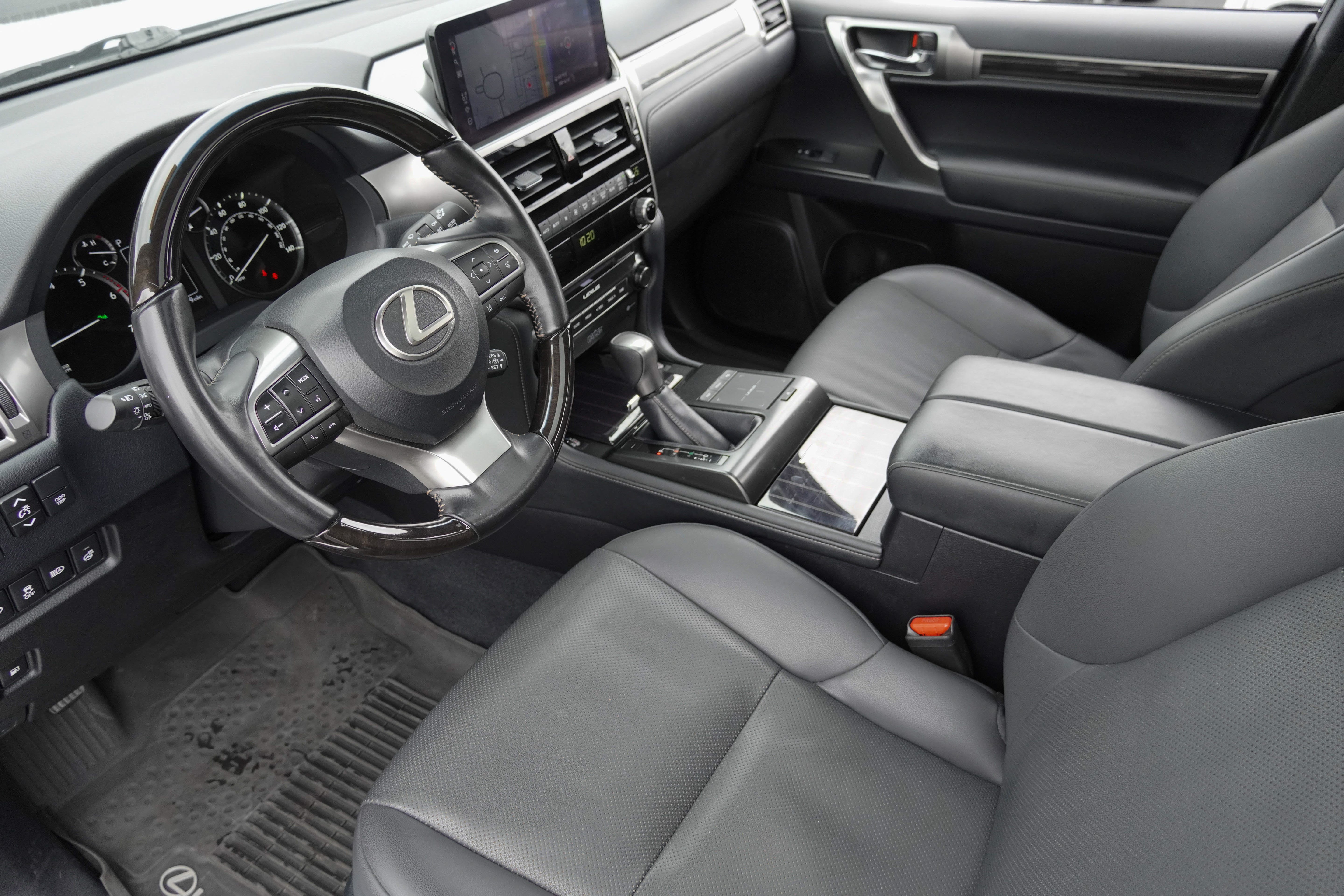 Used 2022 Lexus GX 460 Premium w/ Accessory Package AWD/4WD image 9