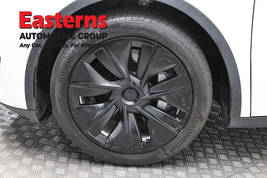 Used 2020 Tesla Model Y Long Range image 27