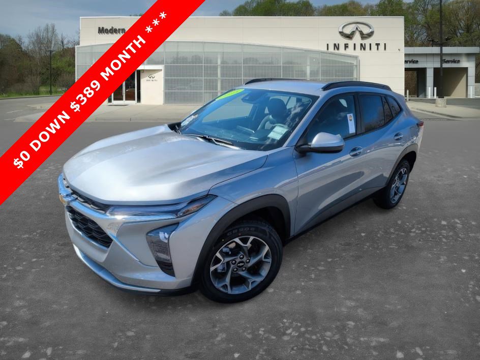 Used 2025 Chevrolet Trax LT