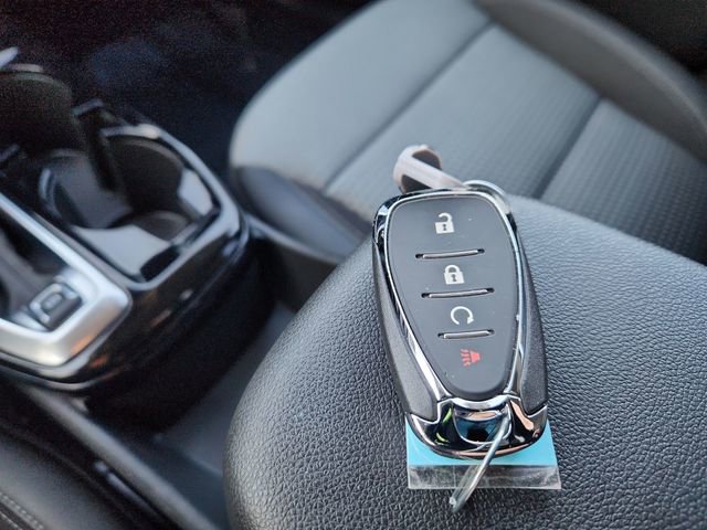 Used 2025 Chevrolet Trax LT w/ LT Convenience Package image 45