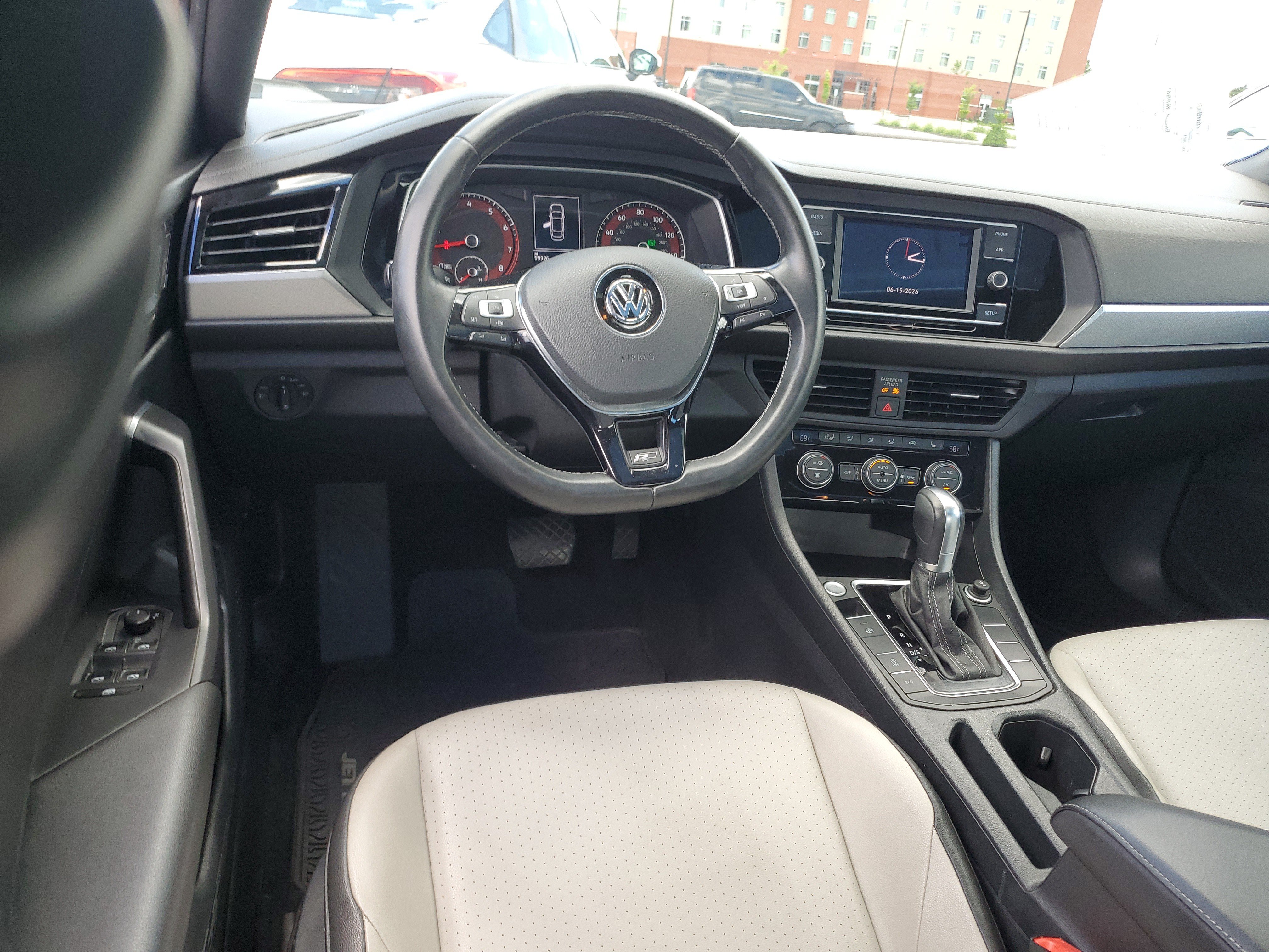 Used 2019 Volkswagen Jetta R-Line w/ R-Line Cold Weather Package FWD image 9