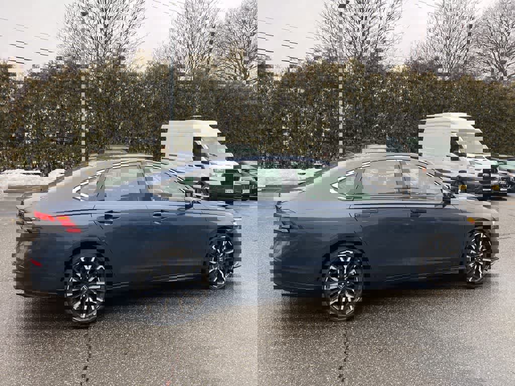 Used 2023 Honda Accord Touring image 14