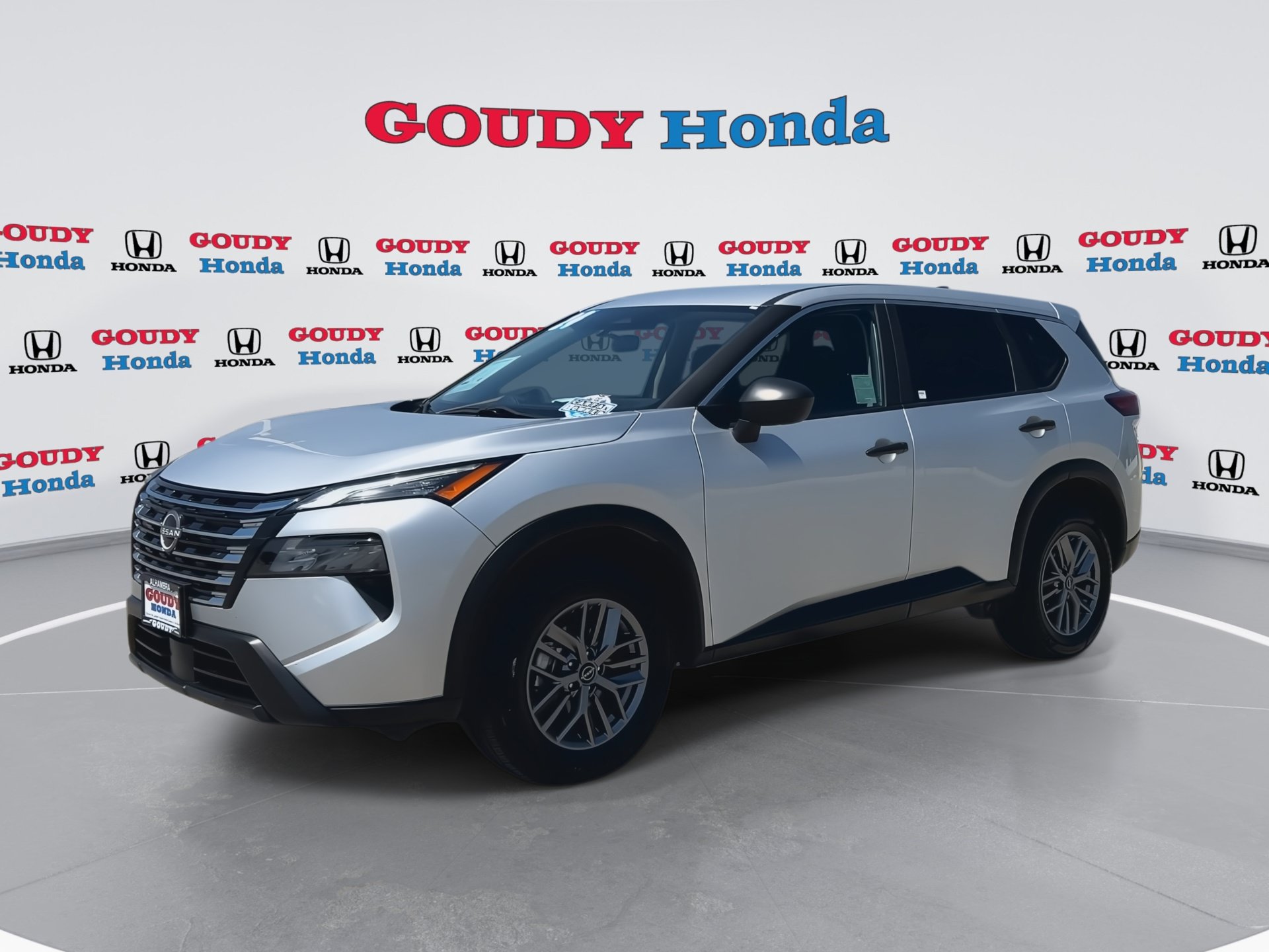 Used 2024 Nissan Rogue S AWD/4WD image 4