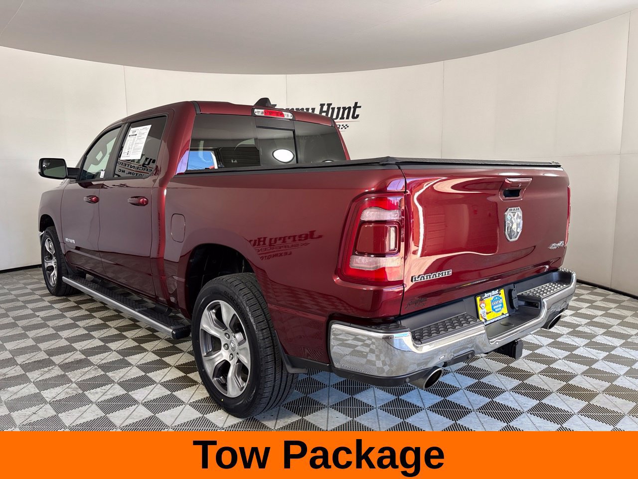 Used 2024 RAM 1500 Laramie AWD/4WD image 9