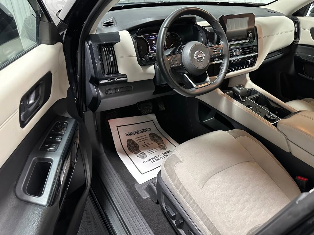 Used 2023 Nissan Pathfinder SV AWD/4WD image 6