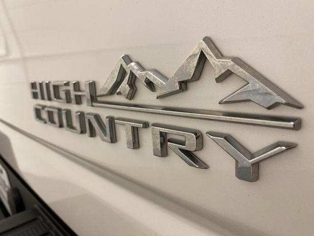 Used 2024 Chevrolet Silverado 2500 High Country w/ High Country Premium Package AWD/4WD image 32