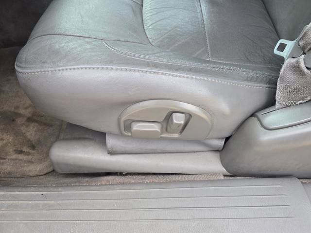 Used 2005 Cadillac De Ville FWD image 36