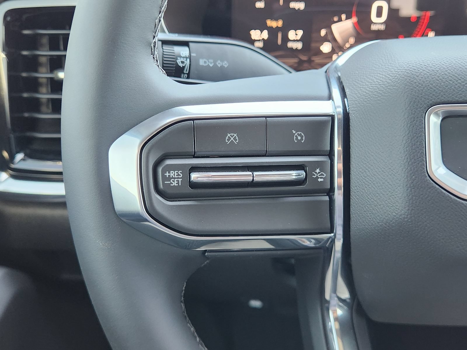 New 2026 GMC Canyon Elevation w/ Convenience Package RWD image 32