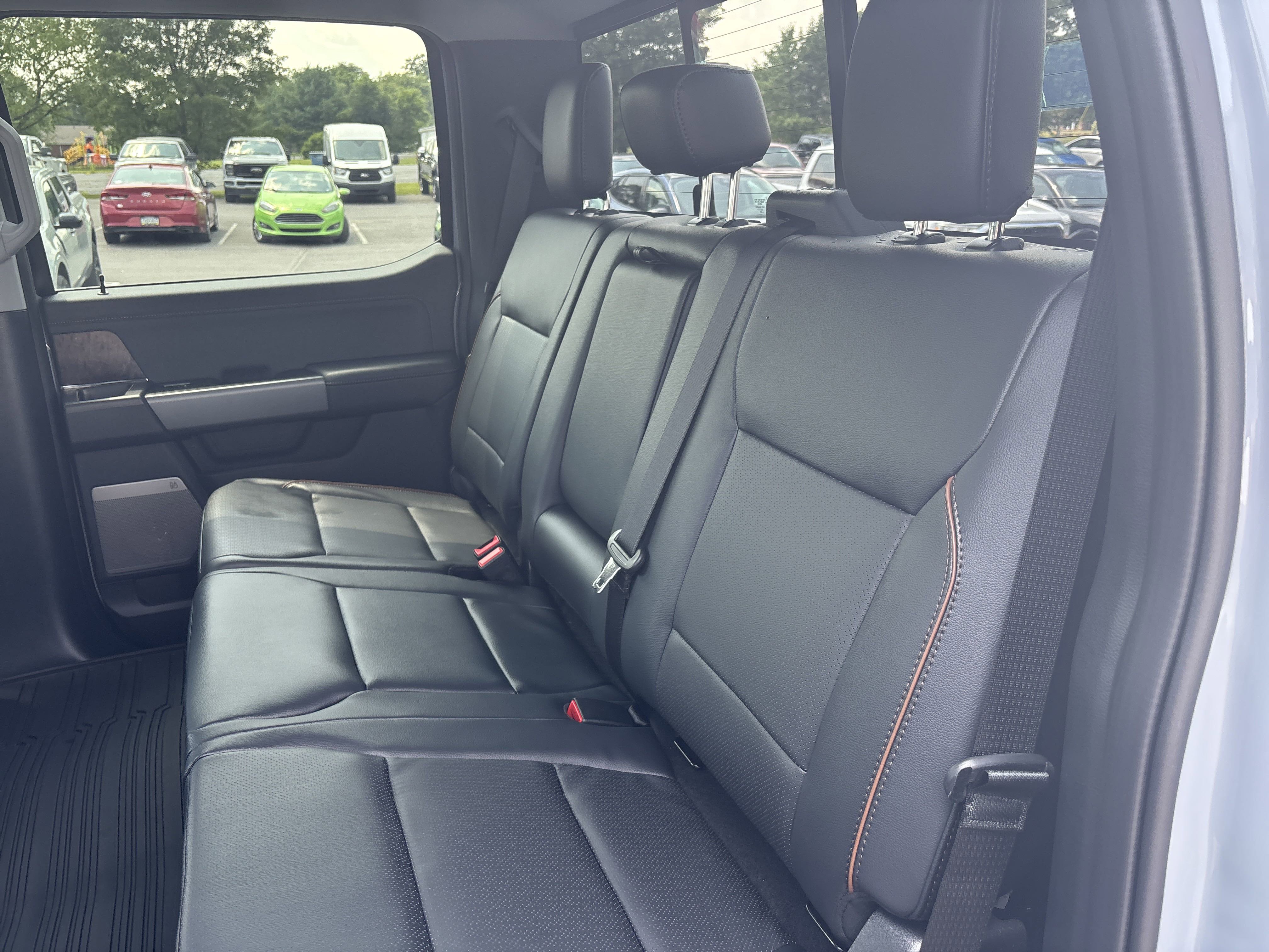 New 2025 Ford F250 Lariat w/ Lariat Ultimate Package image 13