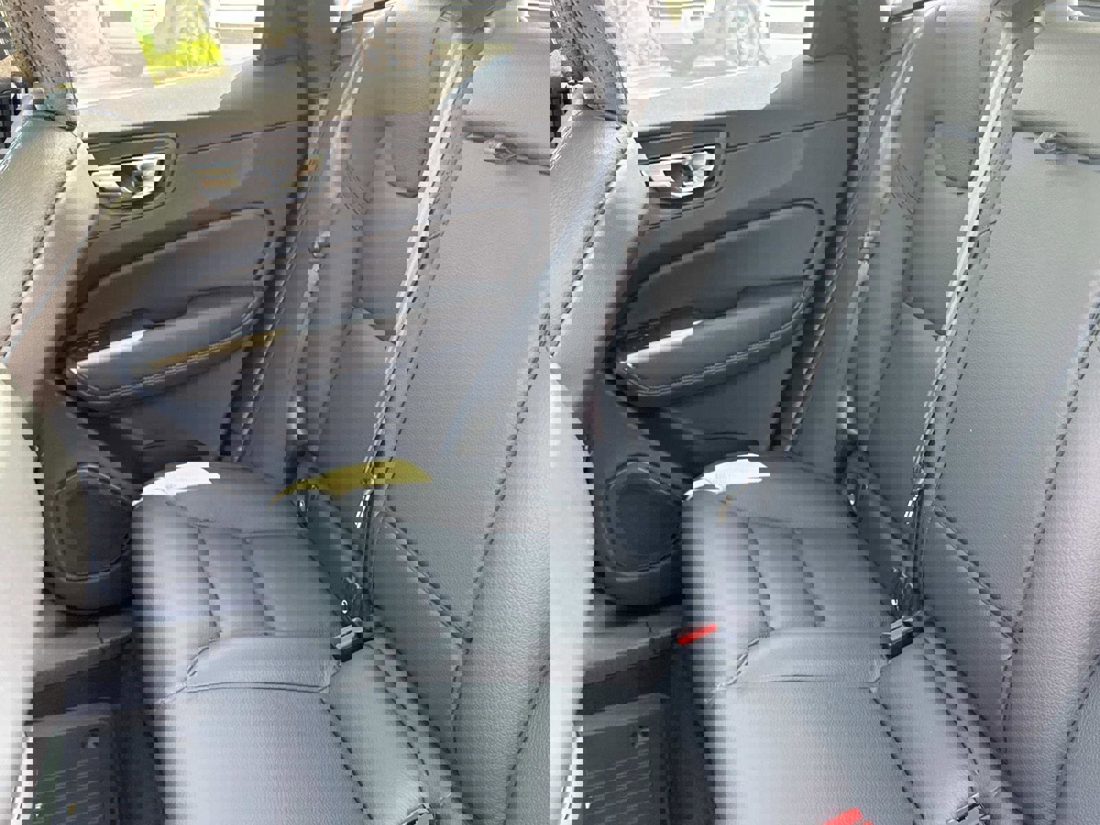 Certified 2025 Volvo XC60 B5 Plus w/ Climate Package image 12