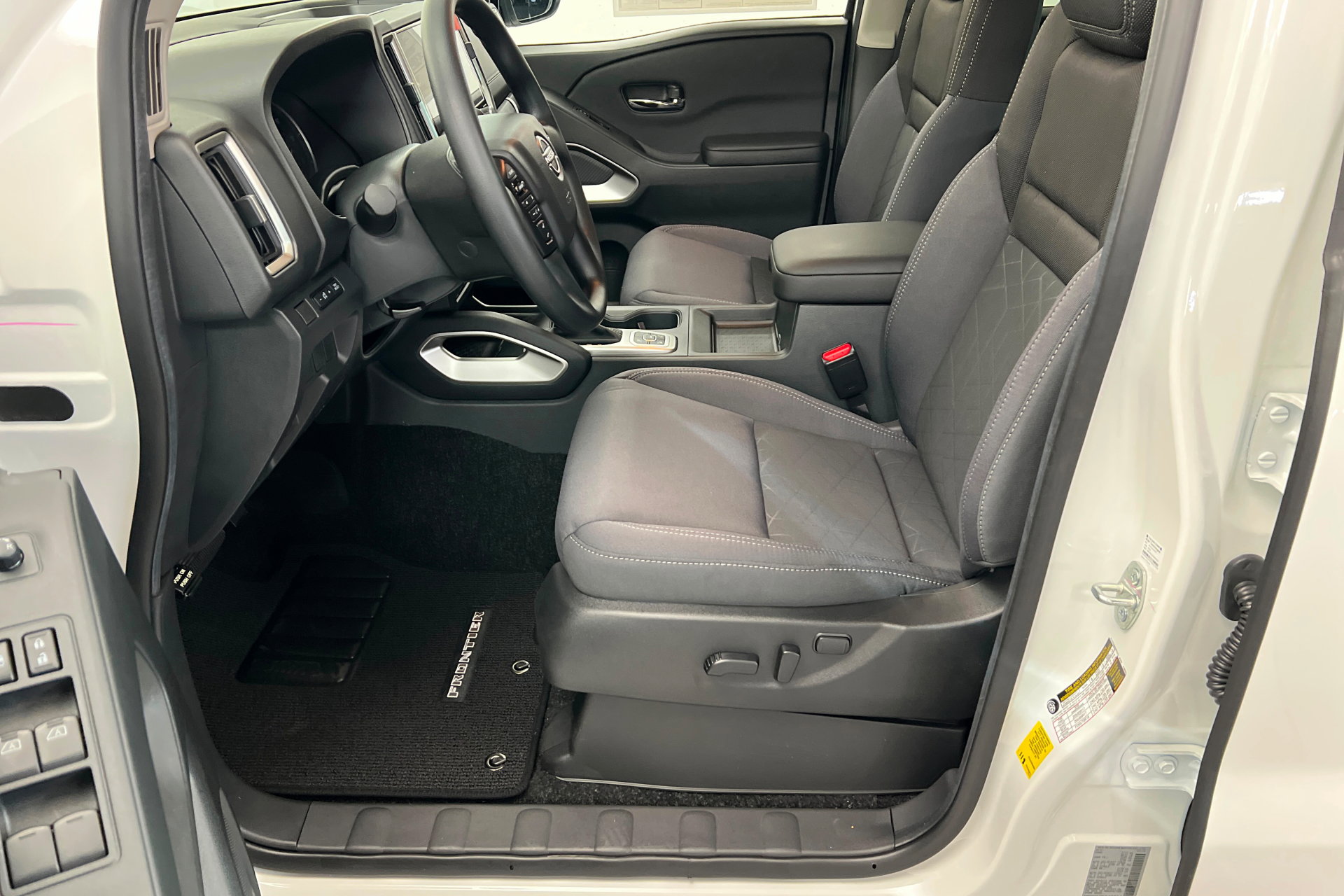 New 2026 Nissan Frontier SV w/ Tow Package image 17
