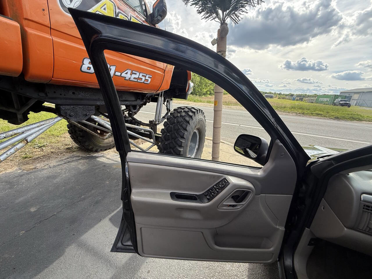 Used 2004 Jeep Grand Cherokee Laredo w/ Convenience Group image 12