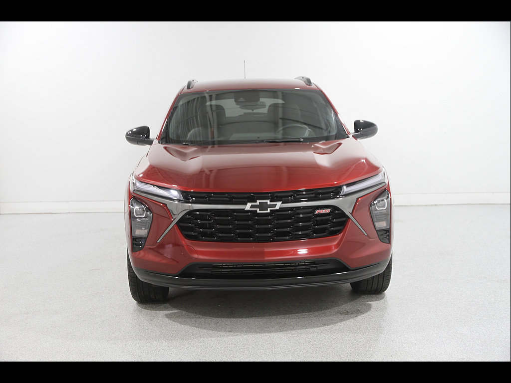 Certified 2025 Chevrolet Trax RS w/ Driver Confidence Package FWD image 2