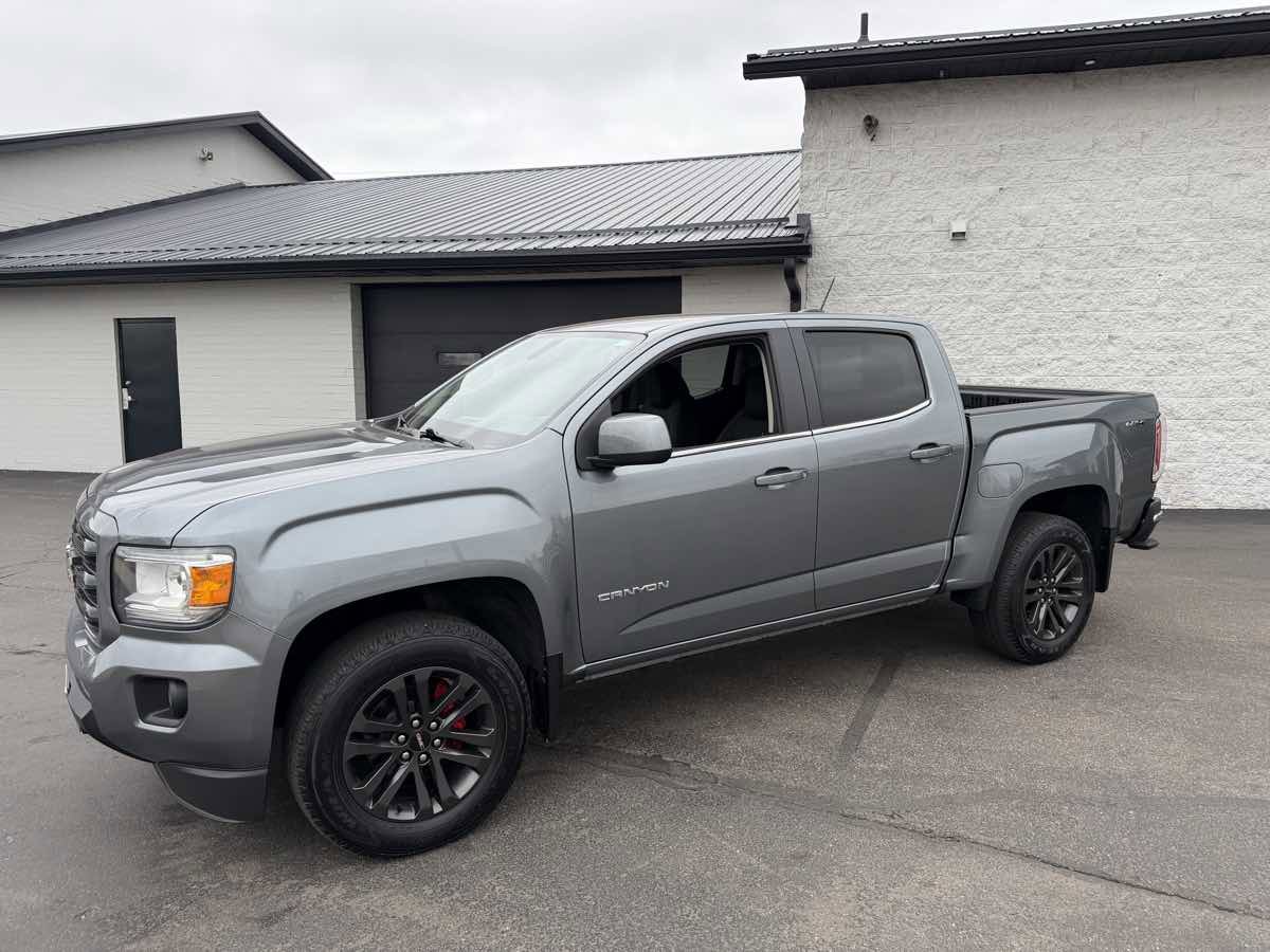 Used 2019 GMC Canyon SLE w/ Elevation Edition image 2