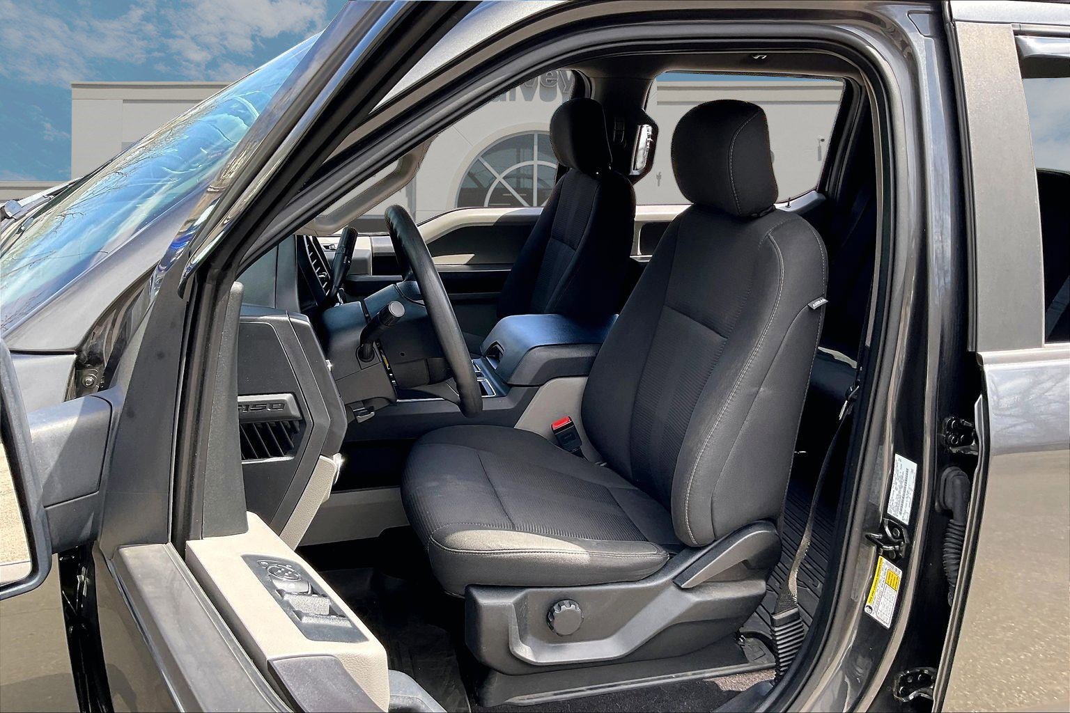 Used 2018 Ford F150 XL w/ Equipment Group 101A Mid image 22