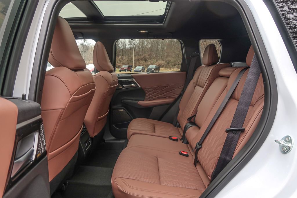 New 2026 Mitsubishi Outlander SEL image 31