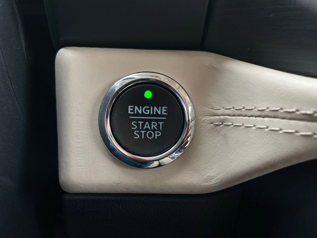 Used 2023 Ford Expedition Platinum image 21