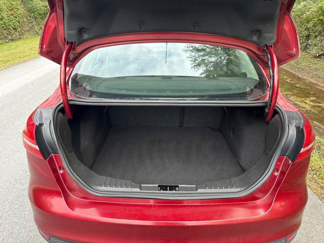 Used 2017 Ford Focus SE FWD image 17
