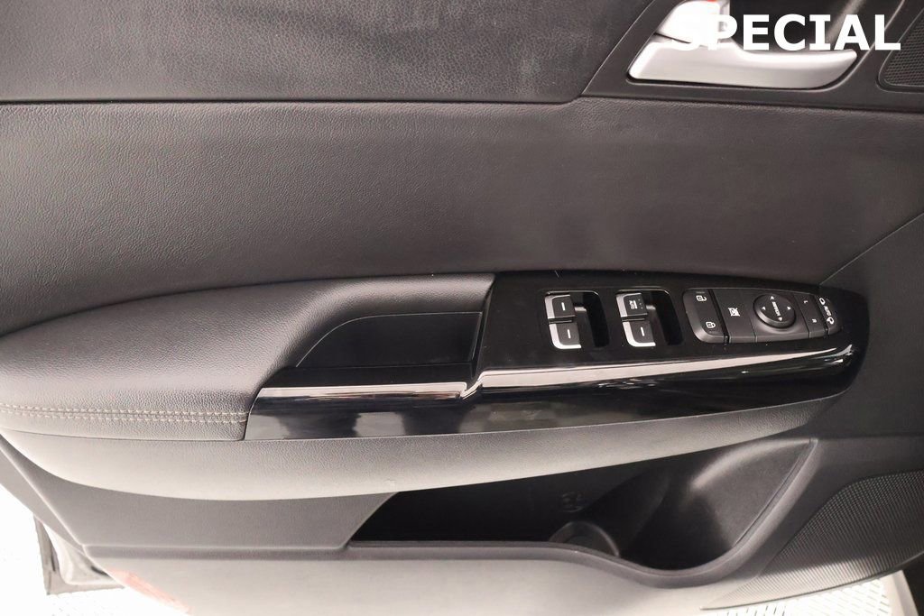 Used 2022 Kia Sportage EX image 15