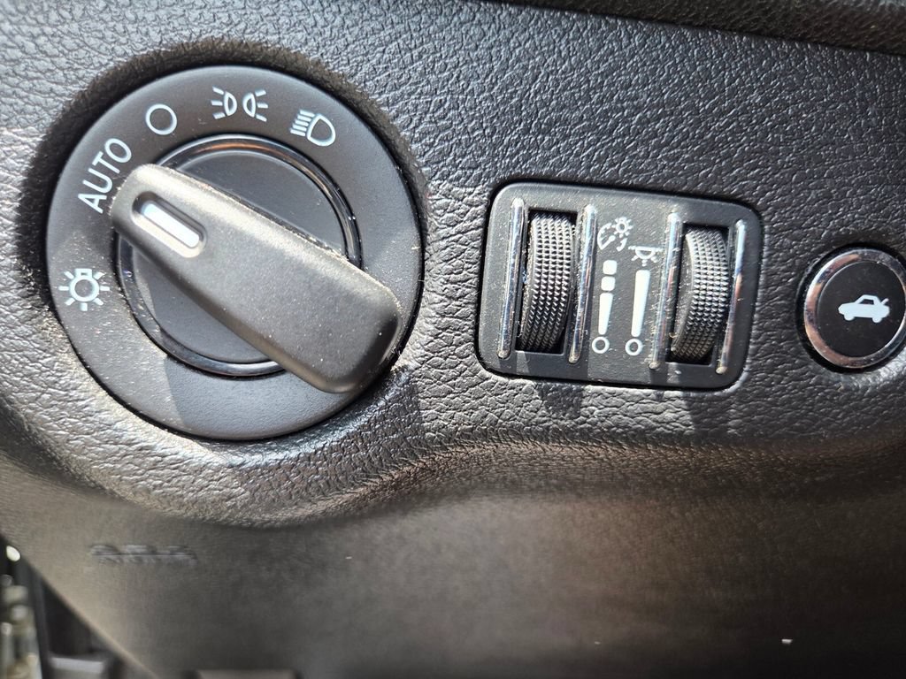 Used 2023 Dodge Charger R/T RWD image 12